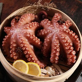 지앤케이 통영 급냉 손질 통문어2미(1.3kg)